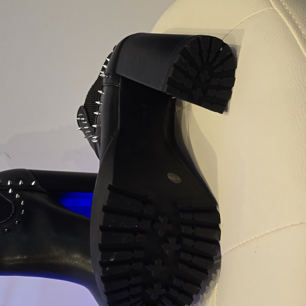 GIANNI Bini Raanta Studded Spiked Lug Sole Platform Boots Heel Black 9 1/2 or 8 - Picture 7 of 7